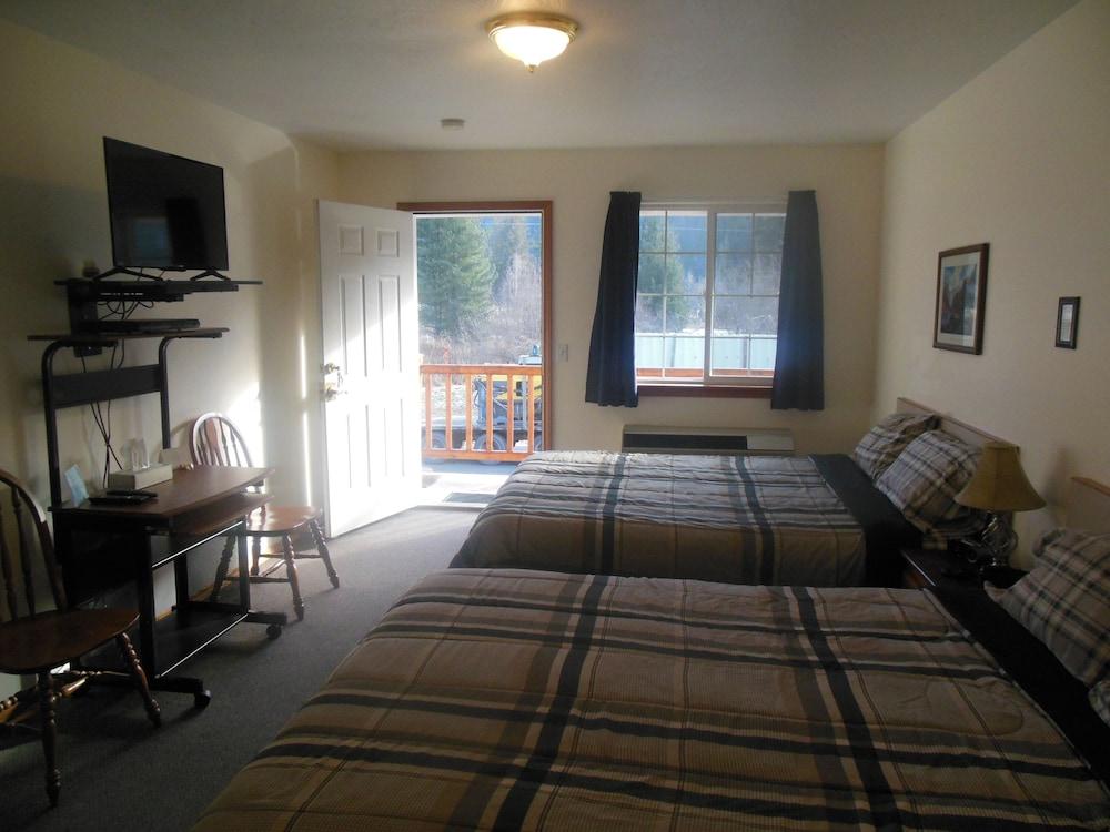 Clark Fork Lodge Exterior photo